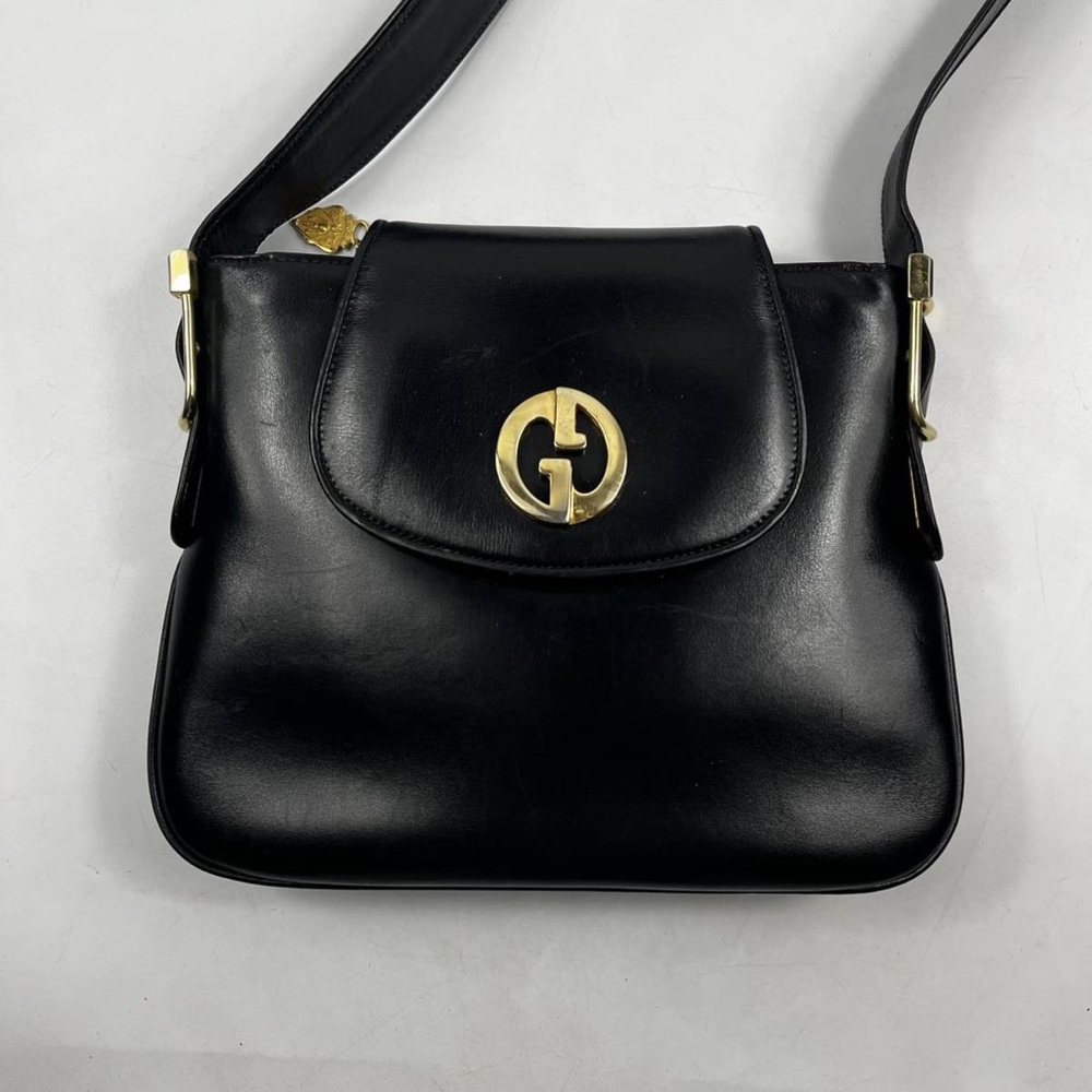 ✨GUCCI SHOULDER BAG✨